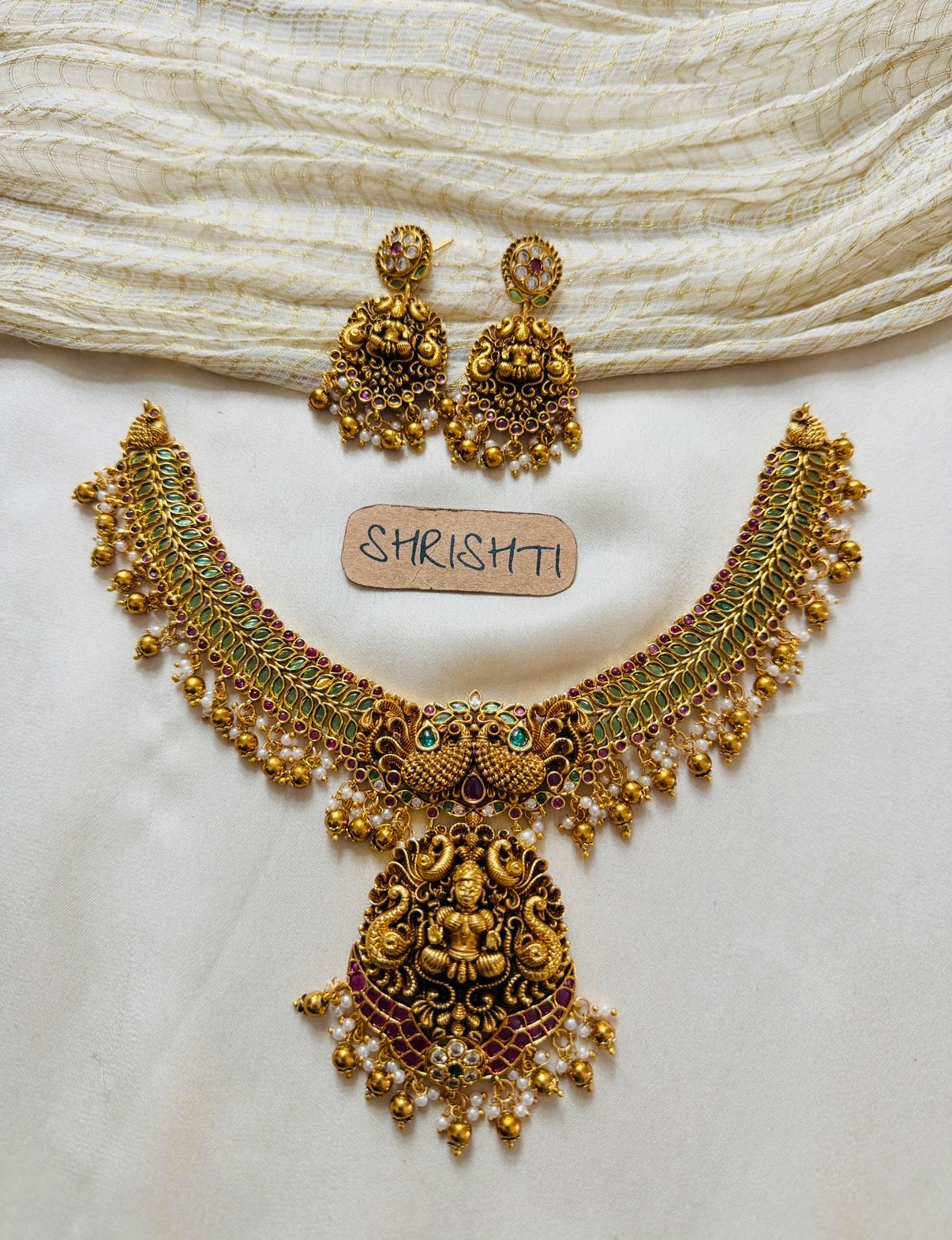 Premium nagas gold