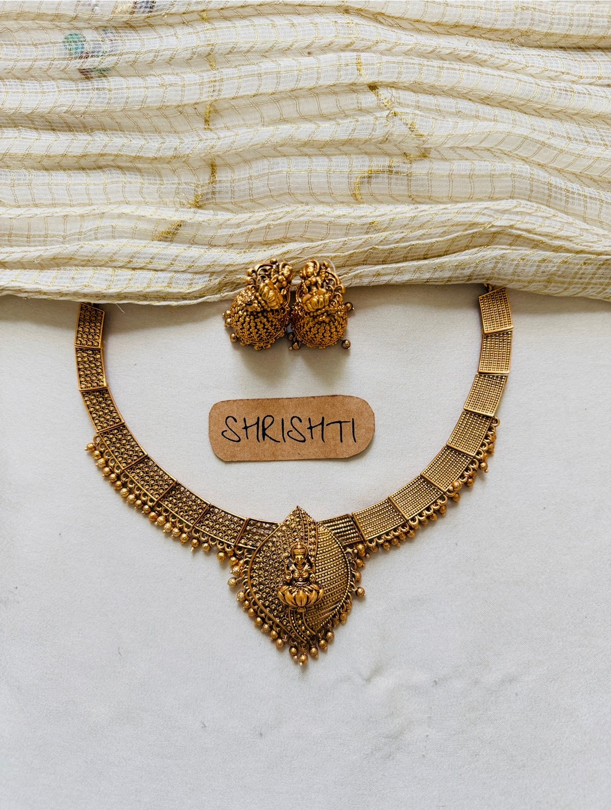 Leaf Devi gold