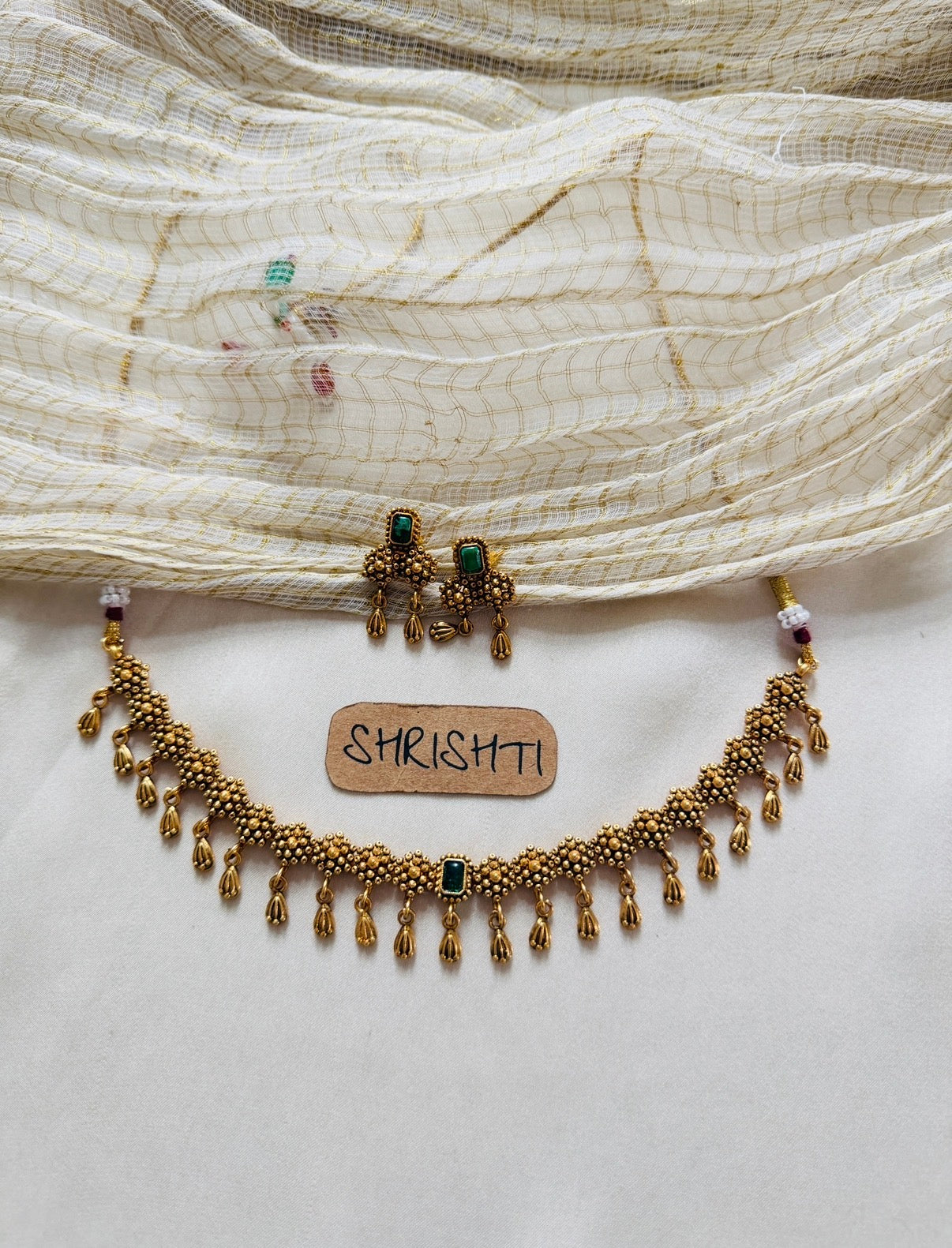 gungru green necklace