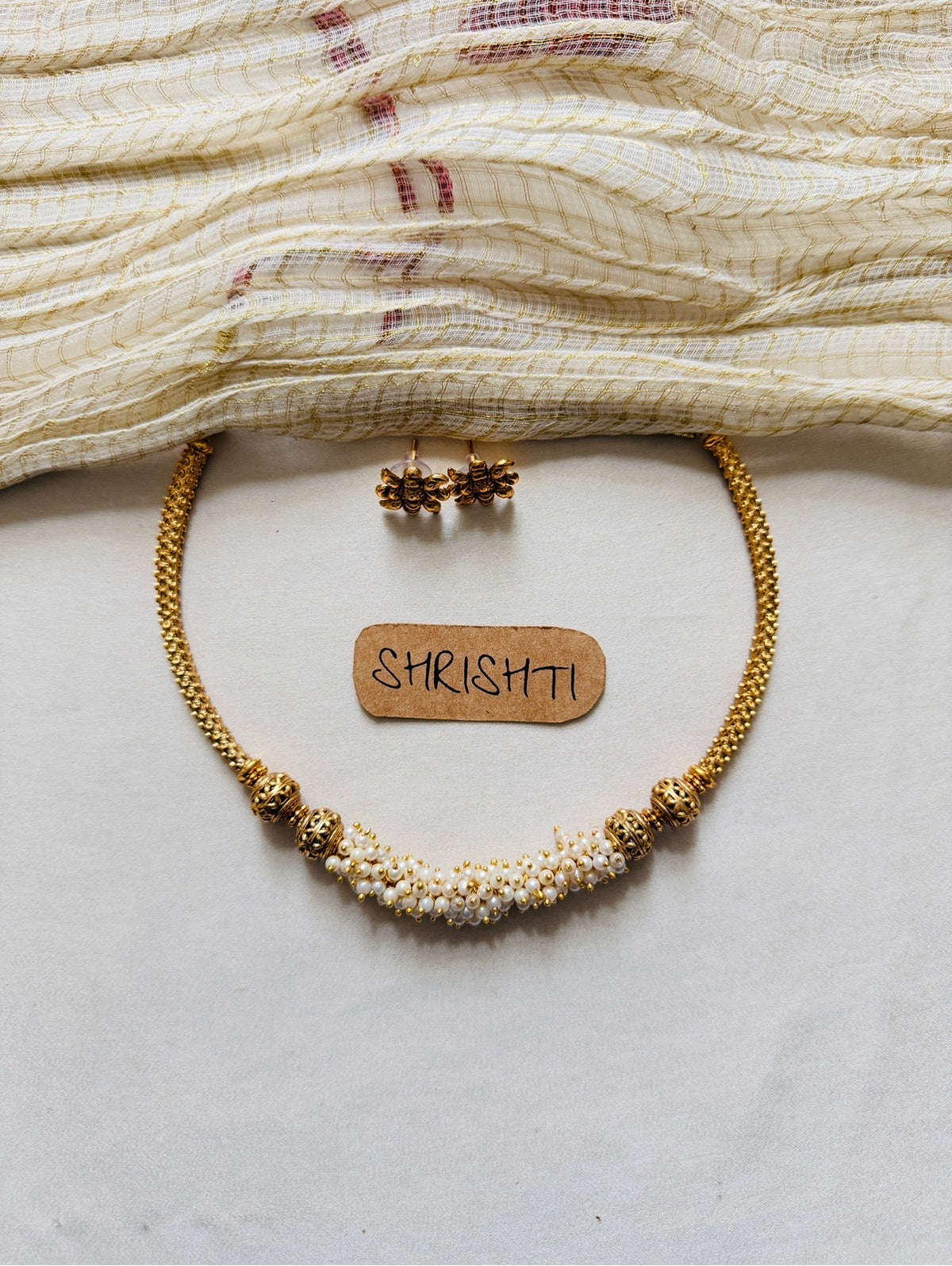 Pearl cluster Hasli