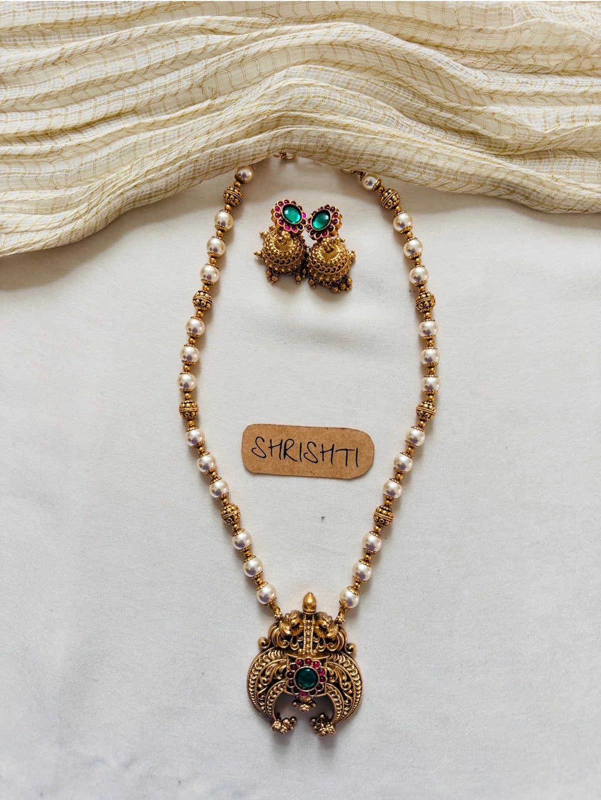 Hasthi pearl mala