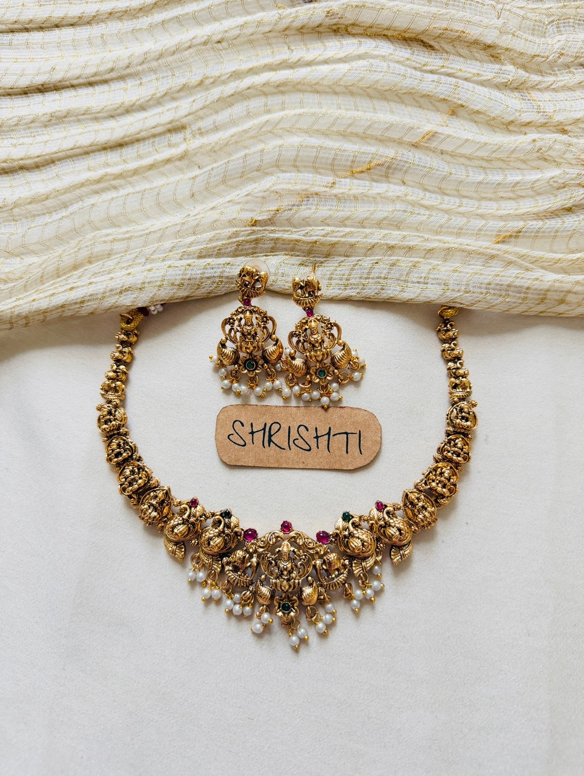 Raji nagas pearls
