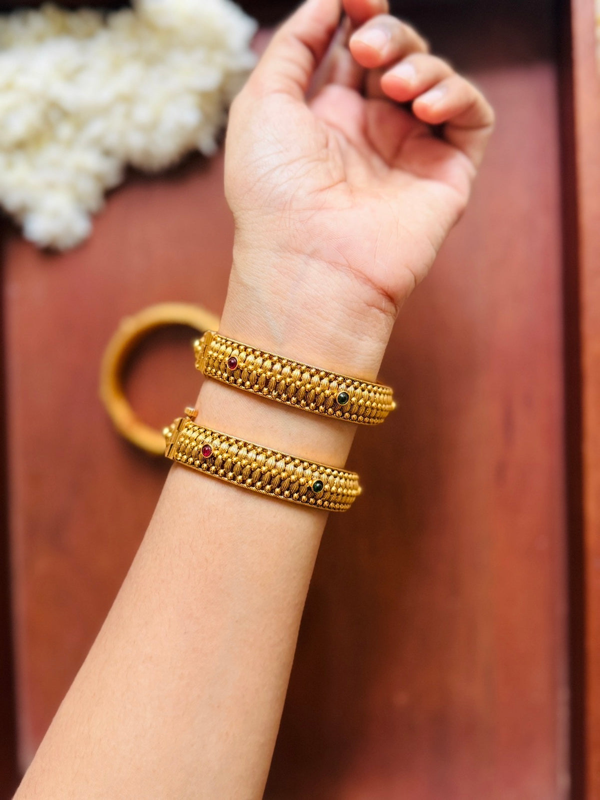 Screw nagas bangles