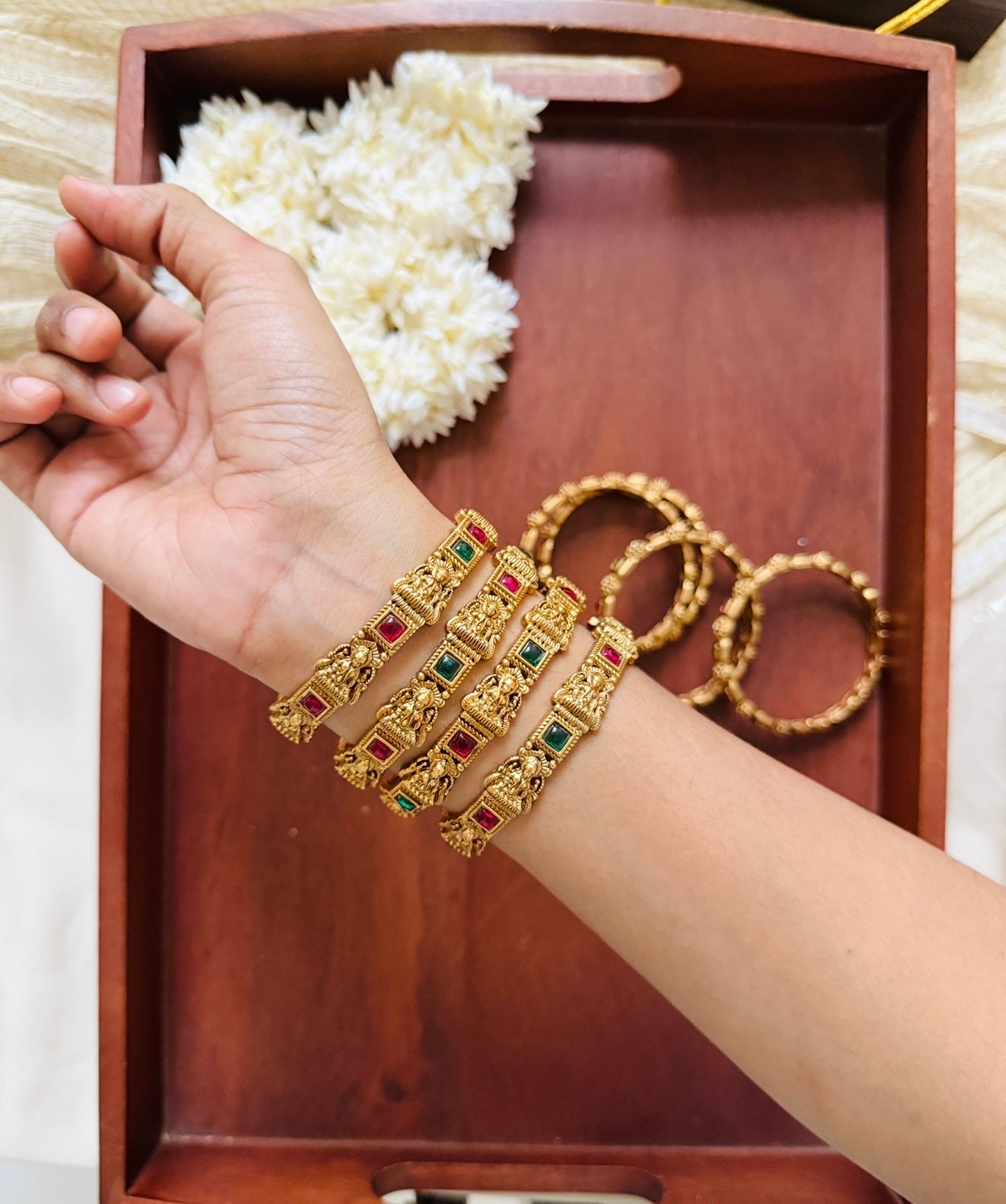 4 bangles lakshmi