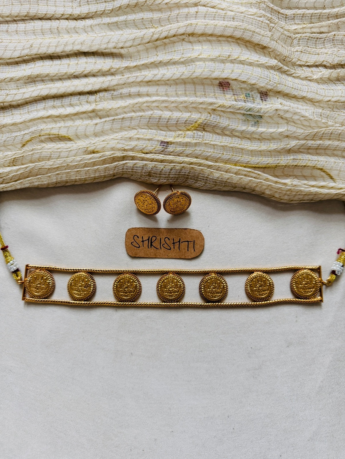 Coin choker
