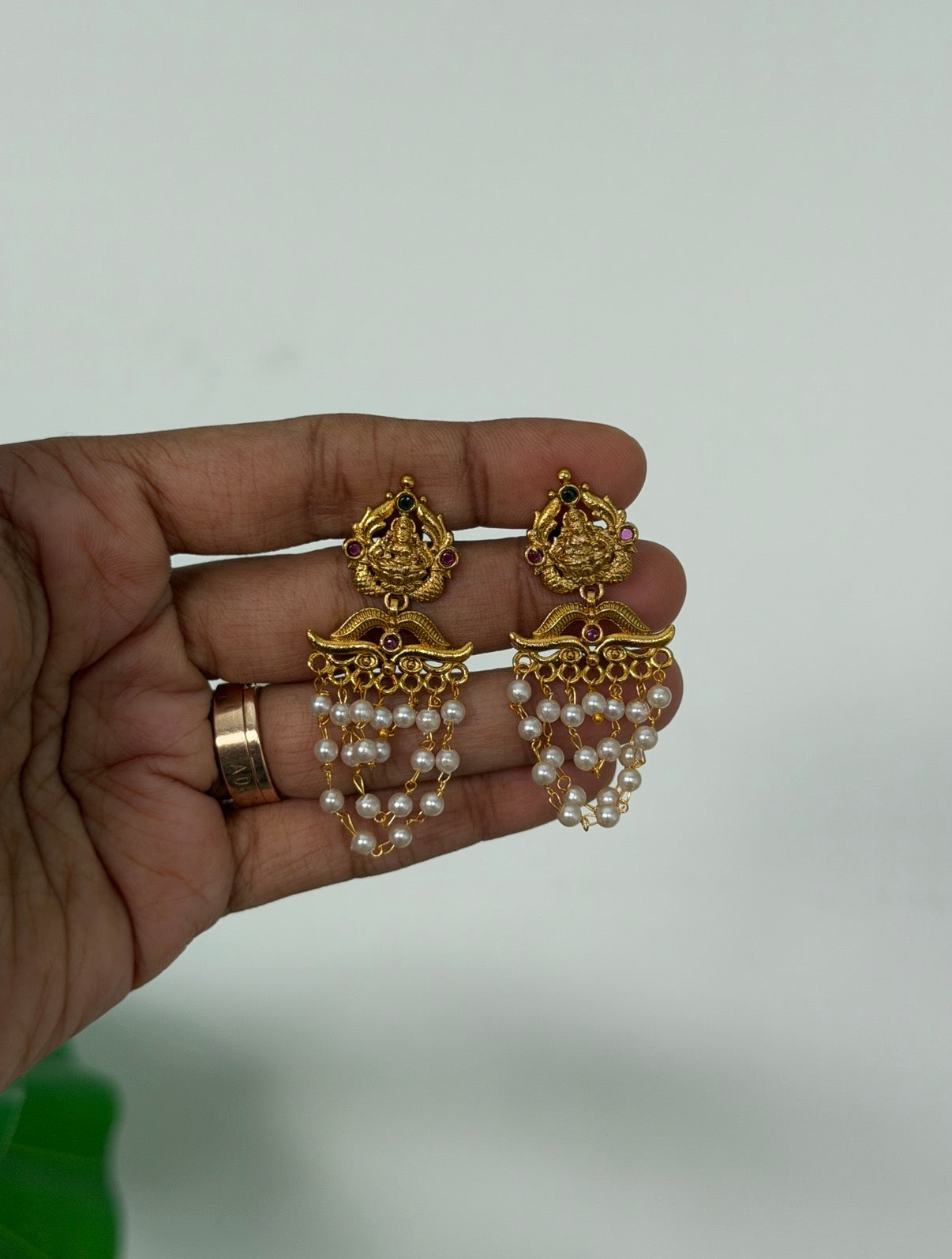 pearl gold earrings
