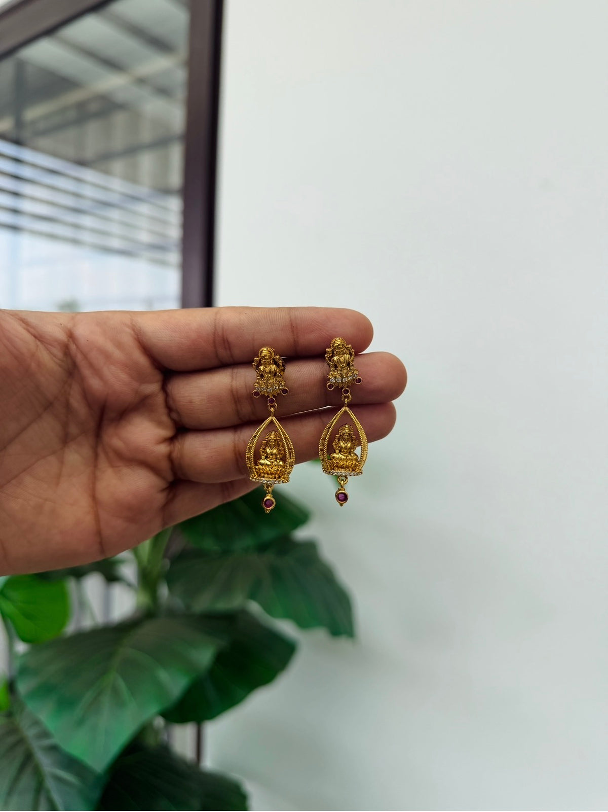 Lakshmi cute jumka
