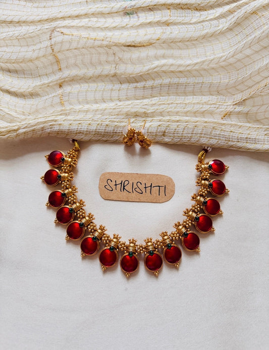 Round palakka ruby