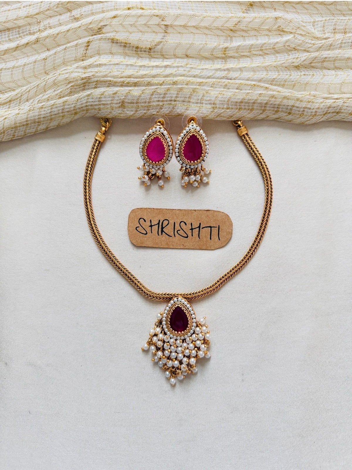 Pearls Nila Ruby