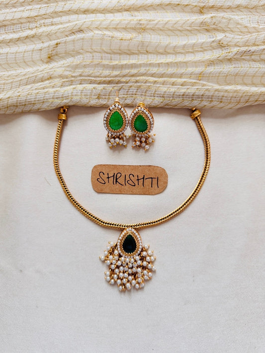 Pearls Nila green