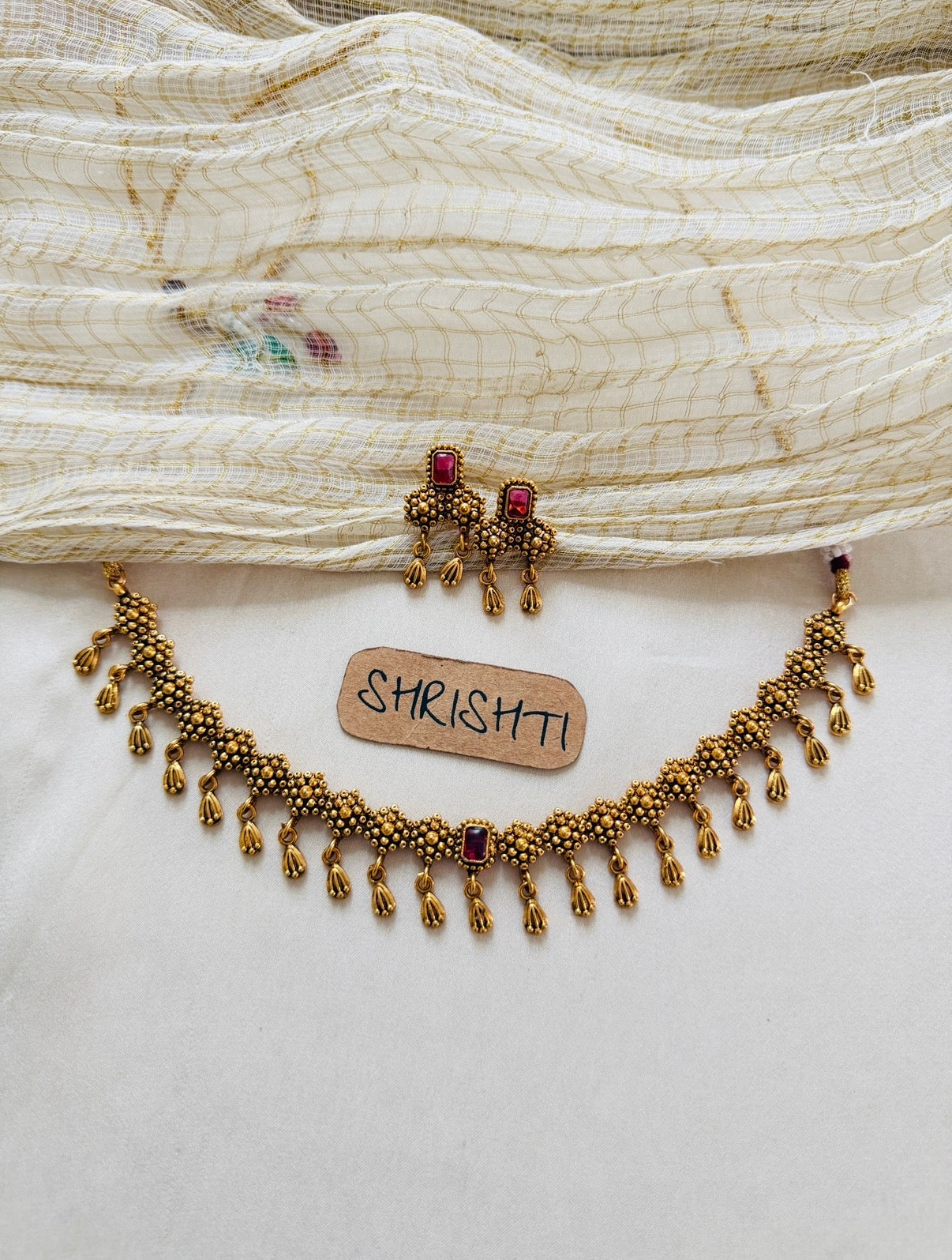 gungru ruby necklace