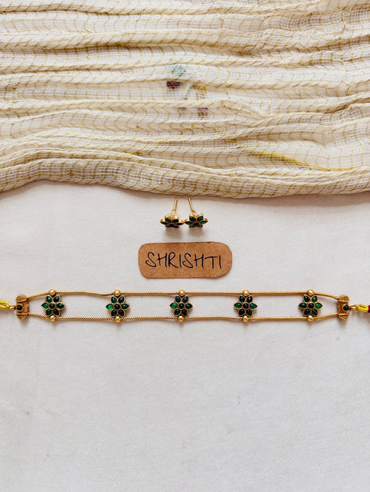 Kemp flower choker green