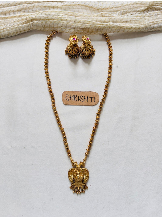Jadau gold chain