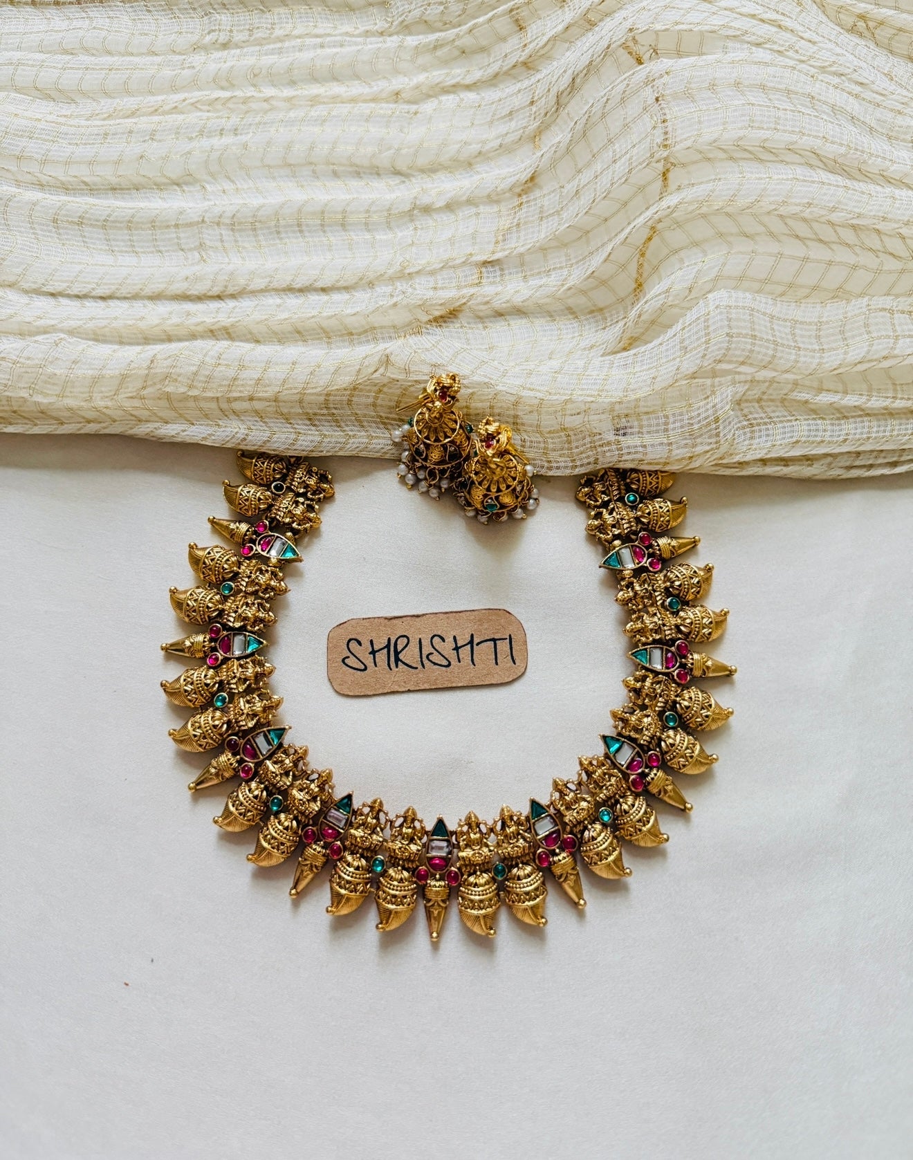Ahaana Necklace