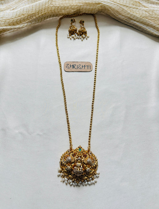 Pendant chain lakshmi