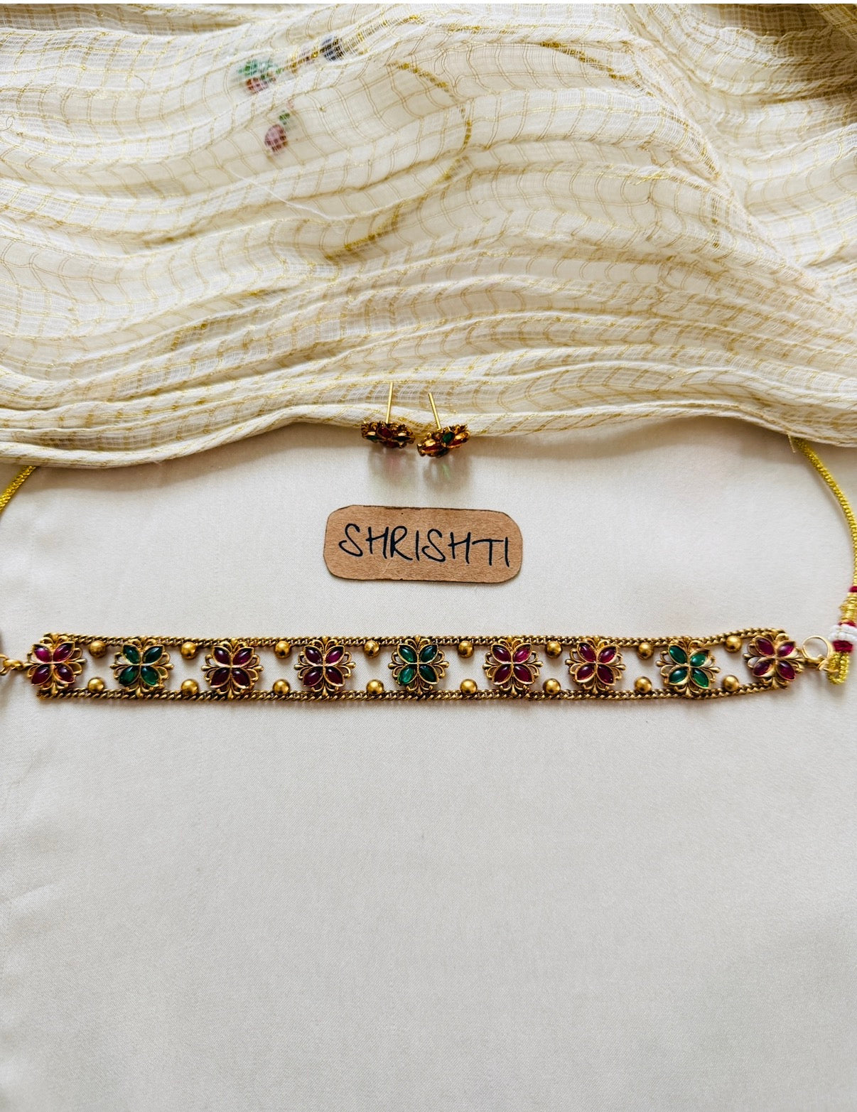 flora choker 550 mix