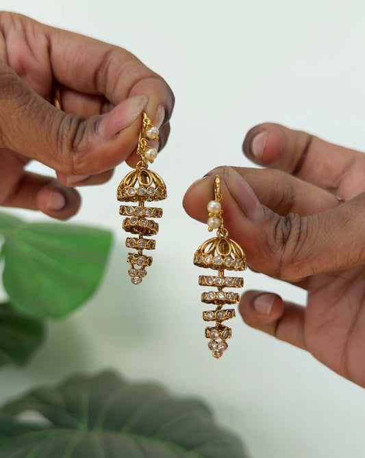 Dancing diamond jumka