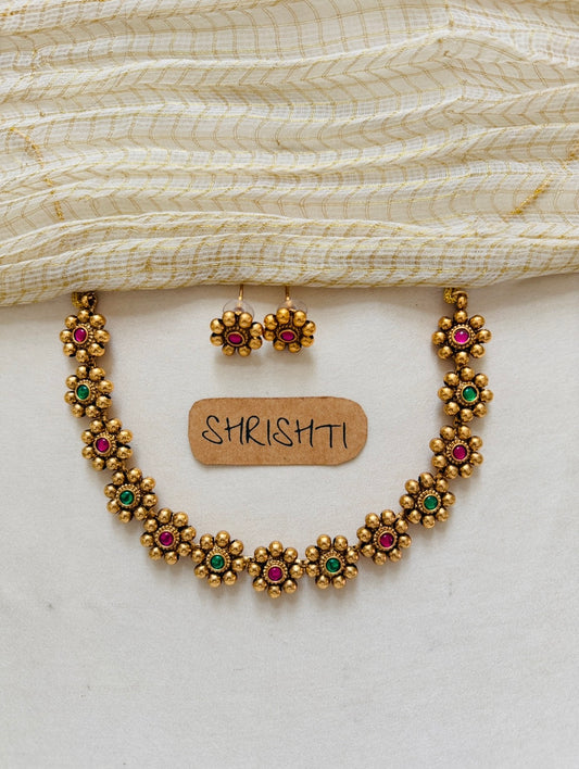 Floral charm necklace mix