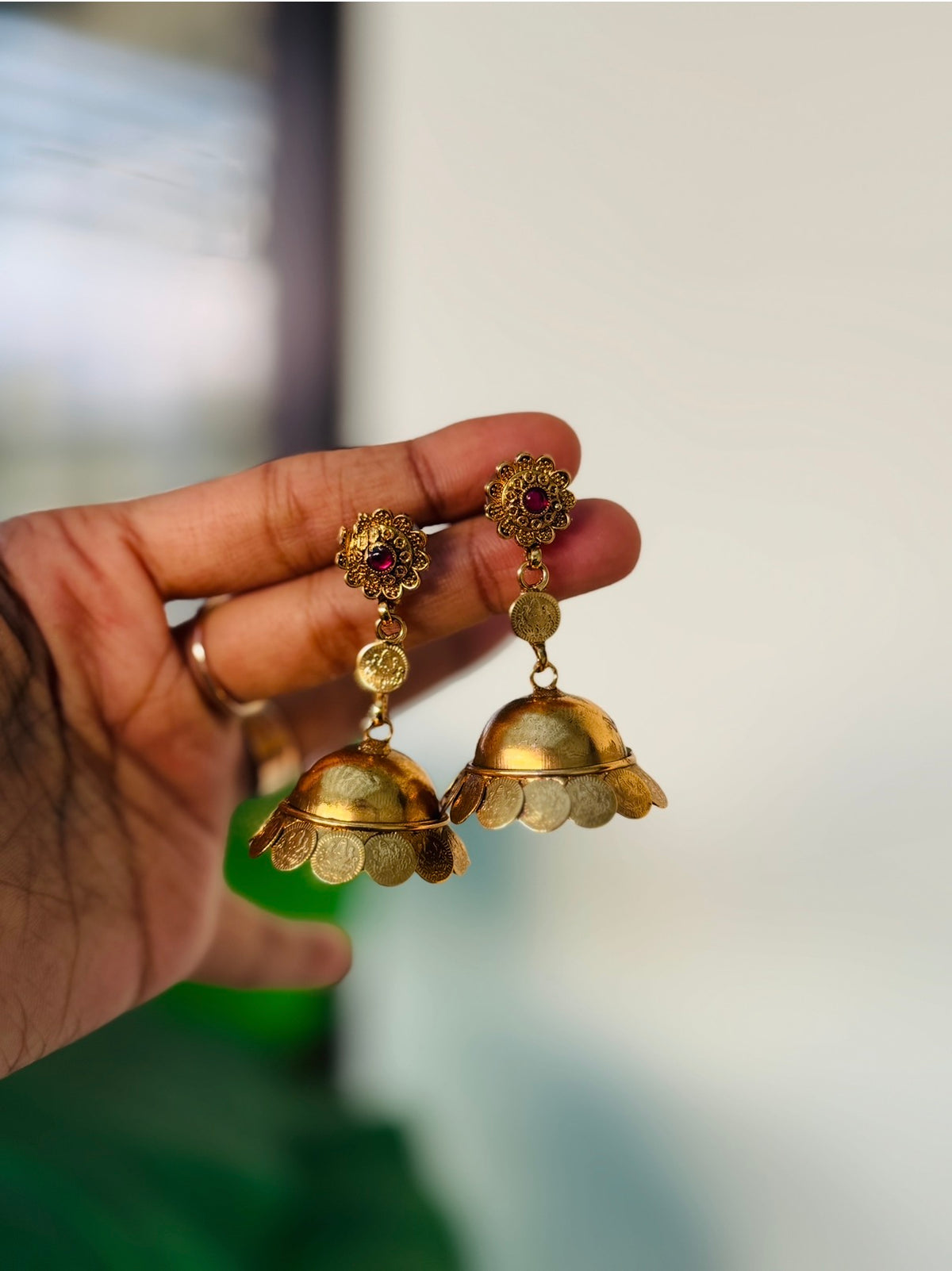 Gold coin jumka