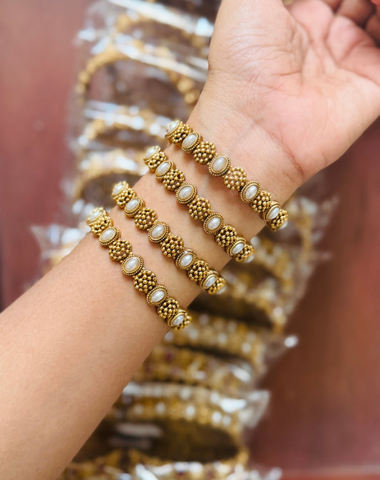 pearl nagasi 4 bangles