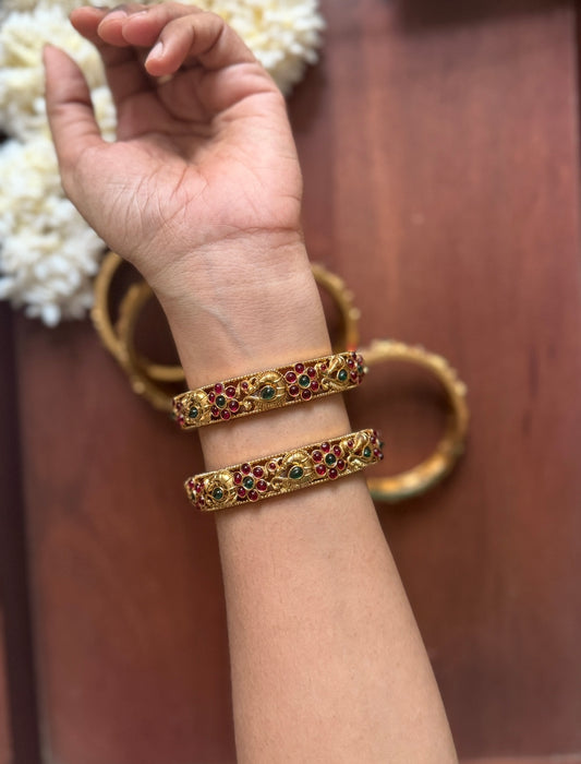 Flower bangles 2.6