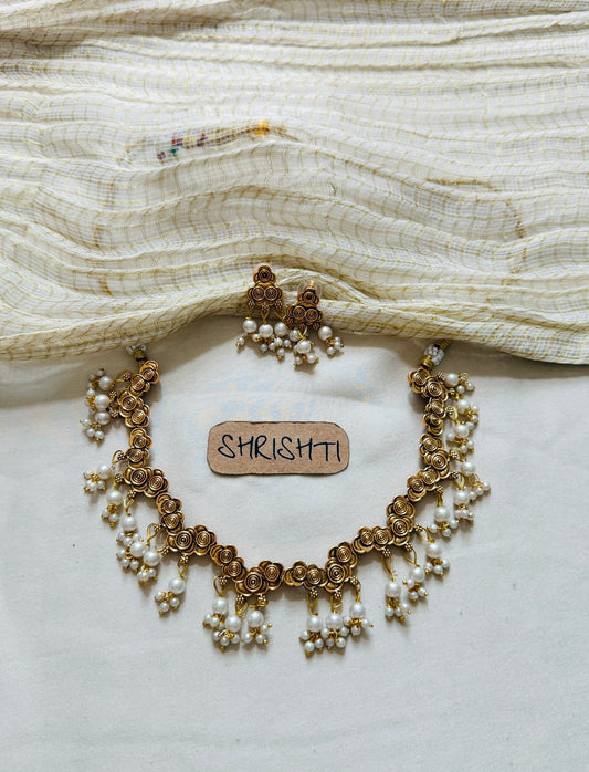 Pearl Necklace Gold