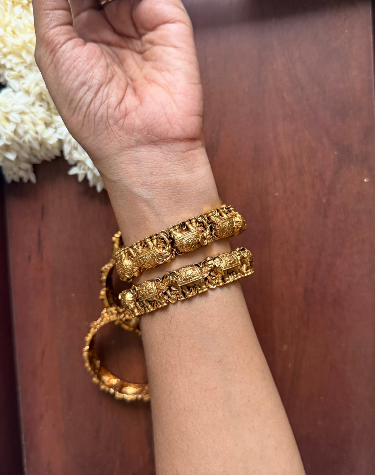 Haati bangles gold