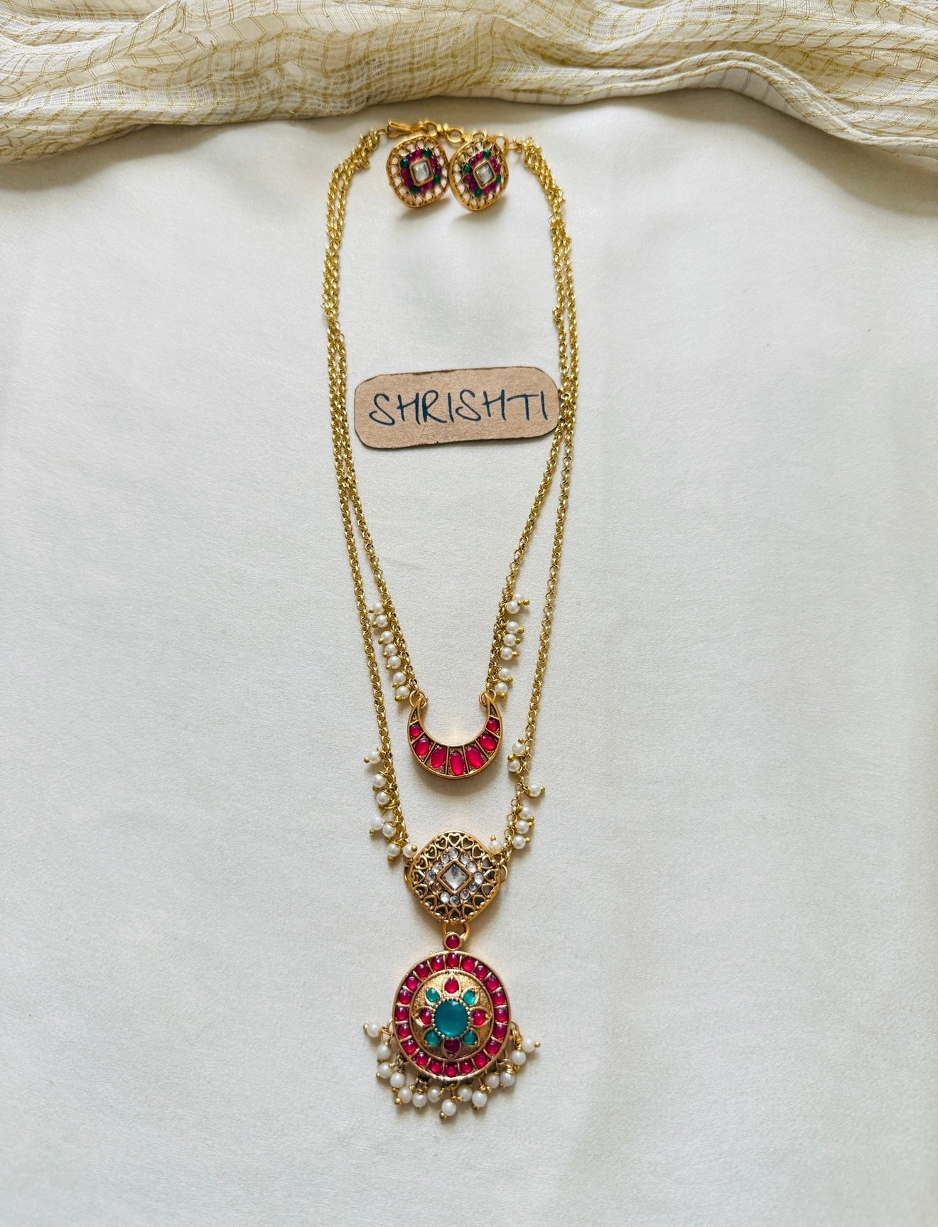 Layer kundan meera