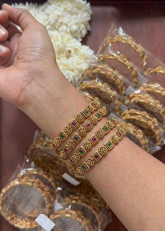 4 bangles kemp