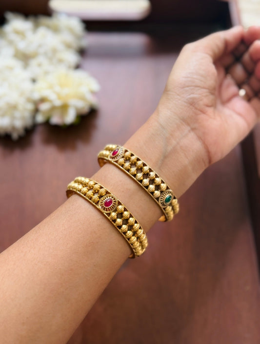 kemp round bangles